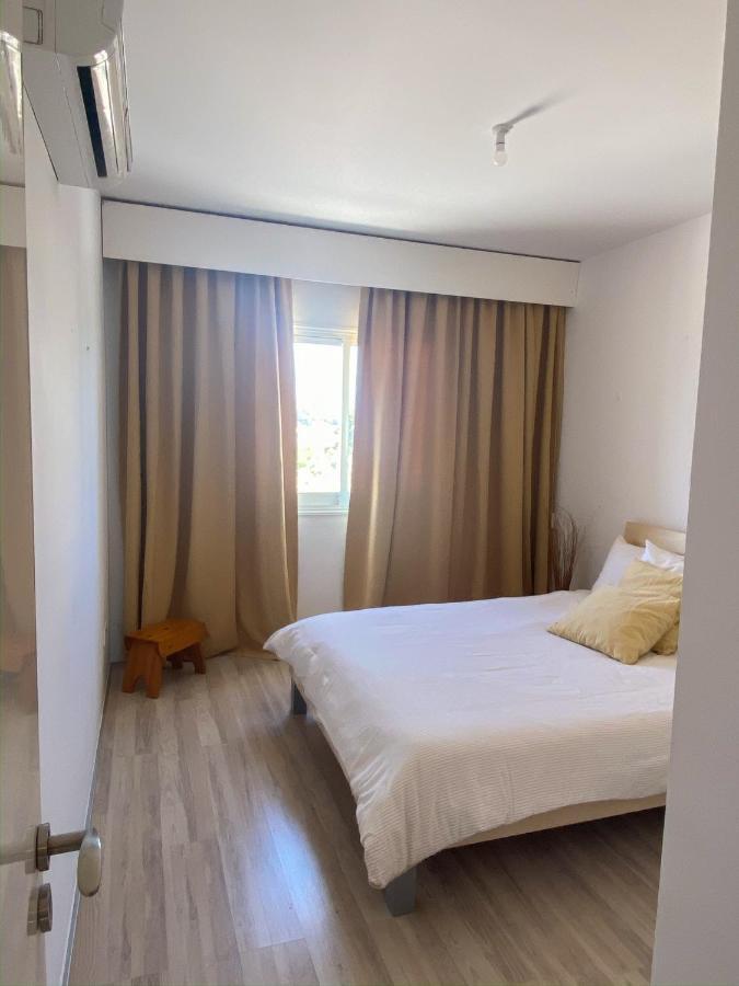 Summer Getaway: Stunning 1 Bedroom Apartment! Polis المظهر الخارجي الصورة